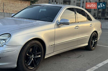 Седан Mercedes-Benz E-Class 2005 в 