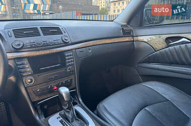 Седан Mercedes-Benz E-Class 2005 в 