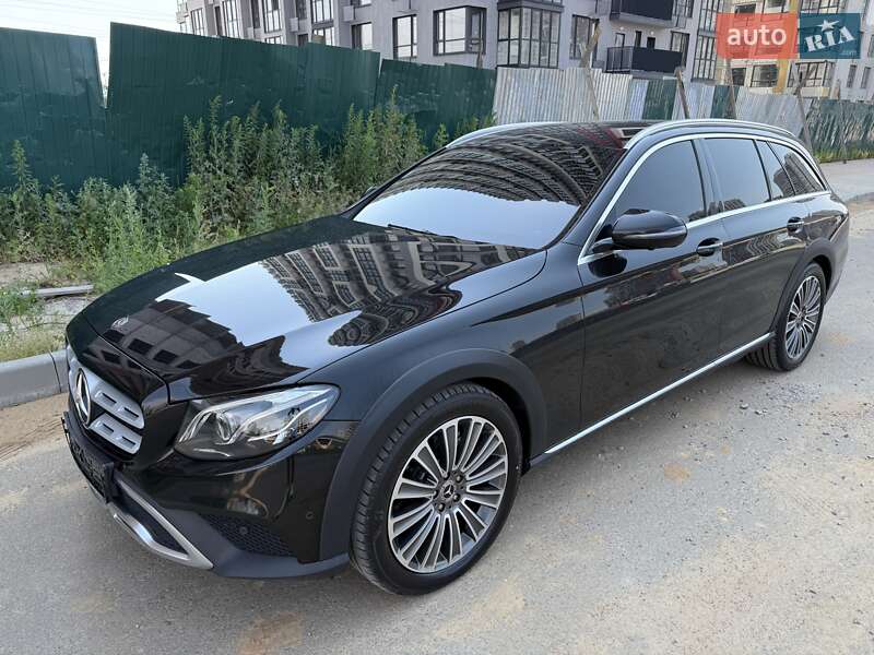 Универсал Mercedes-Benz E-Class 2018 в Киеве