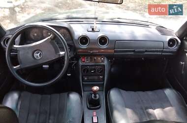 Седан Mercedes-Benz E-Class 1982 в Виноградове