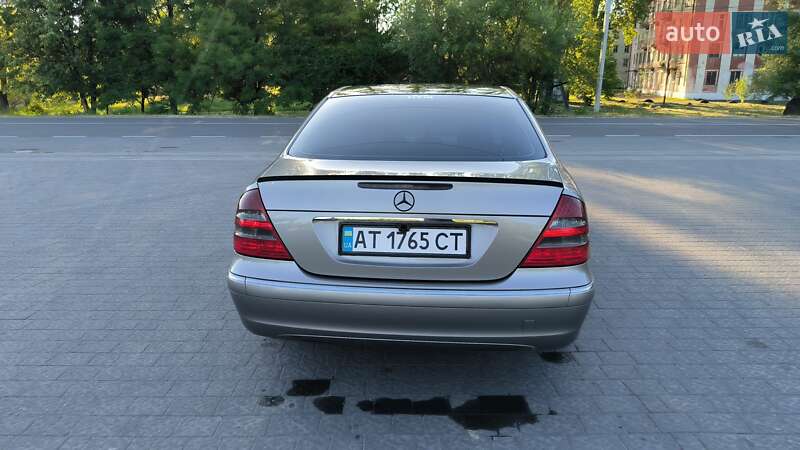 Седан Mercedes-Benz E-Class 2006 в Надворной