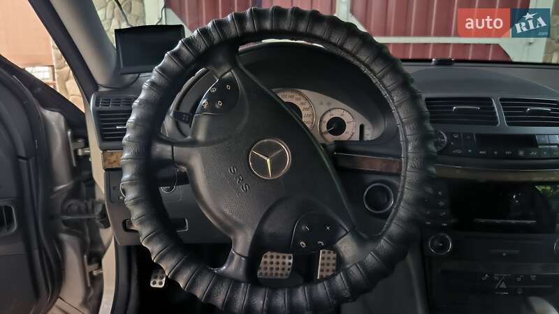 Седан Mercedes-Benz E-Class 2006 в Надворной