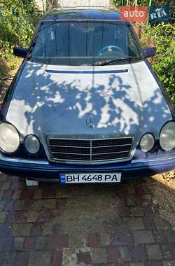 Седан Mercedes-Benz E-Class 1996 в Черноморске
