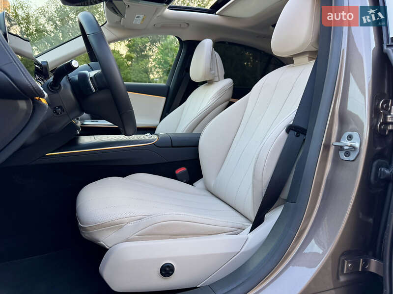 Седан Mercedes-Benz E-Class 2024 в Киеве