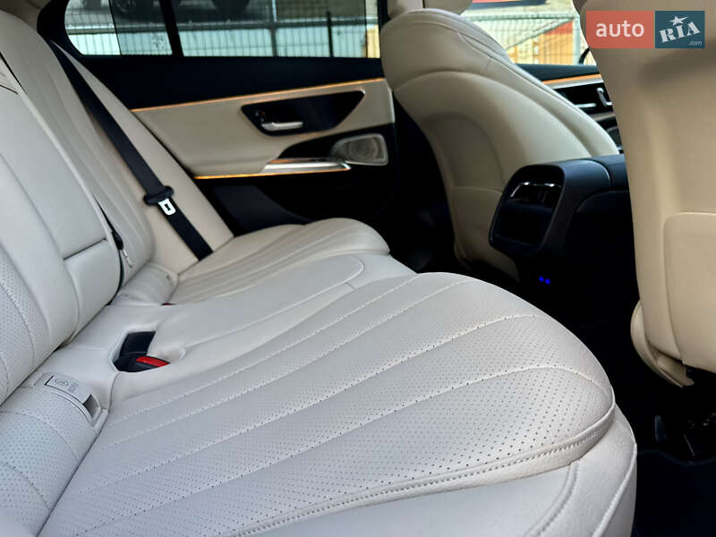 Седан Mercedes-Benz E-Class 2024 в Киеве