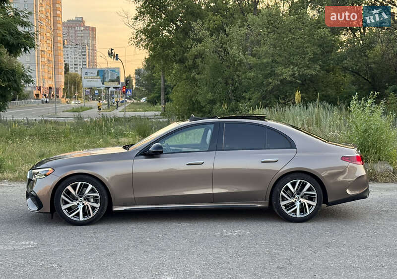 Седан Mercedes-Benz E-Class 2024 в Киеве