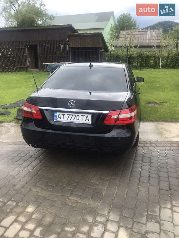 Седан Mercedes-Benz E-Class 2012 в Коломые