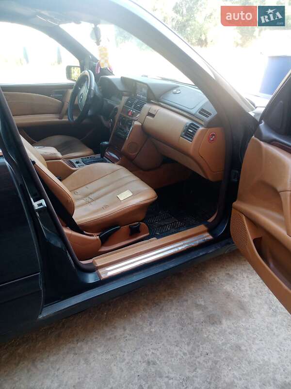 Седан Mercedes-Benz E-Class 1996 в Галициновом