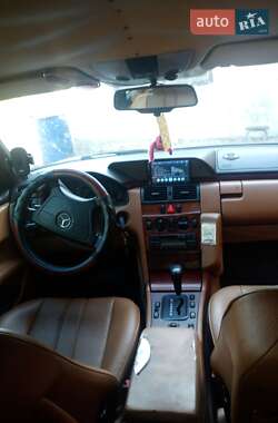 Седан Mercedes-Benz E-Class 1996 в 