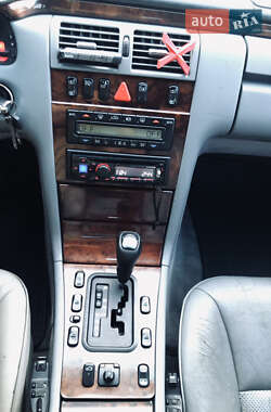 Седан Mercedes-Benz E-Class 1998 в 