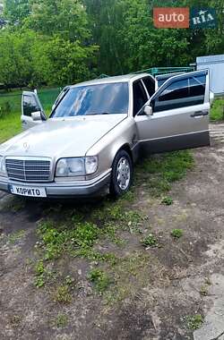 Седан Mercedes-Benz E-Class 1995 в Шептицькому