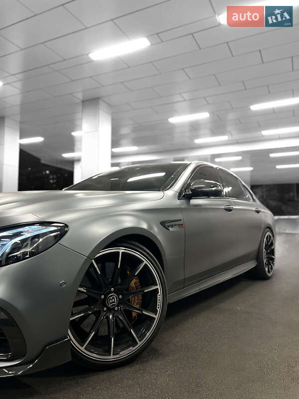 Седан Mercedes-Benz E-Class 2018 в Киеве