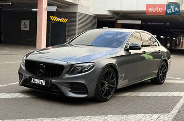 Седан Mercedes-Benz E-Class 2020 в Киеве