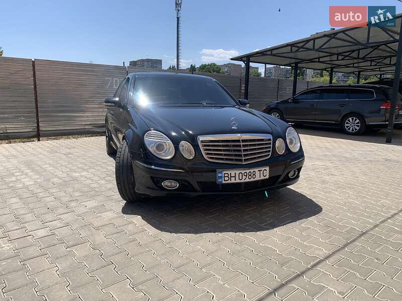 Седан Mercedes-Benz E-Class 2008 в 
