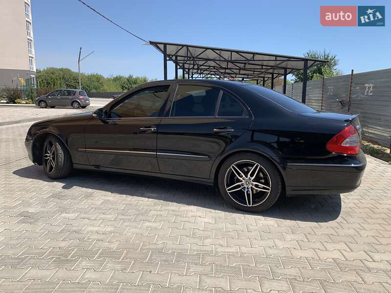 Седан Mercedes-Benz E-Class 2008 в Одессе