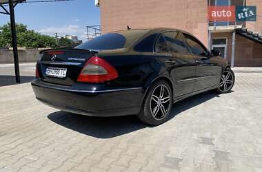 Седан Mercedes-Benz E-Class 2008 в 
