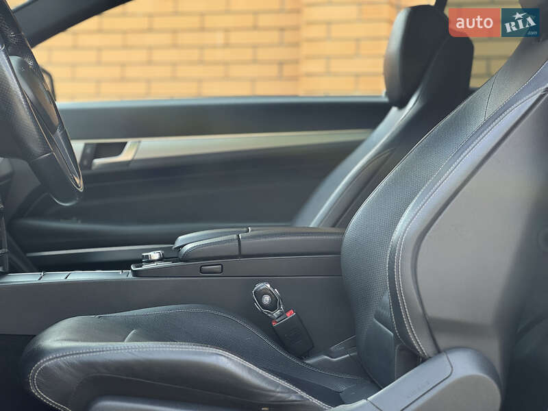 Купе Mercedes-Benz E-Class 2013 в Красилове