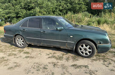 Седан Mercedes-Benz E-Class 1998 в 