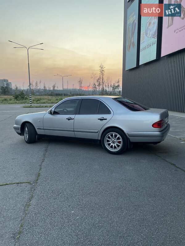 Седан Mercedes-Benz E-Class 1998 в Харкові фото 9 Седан Mercedes-Benz E-Class 1998 в Харкові