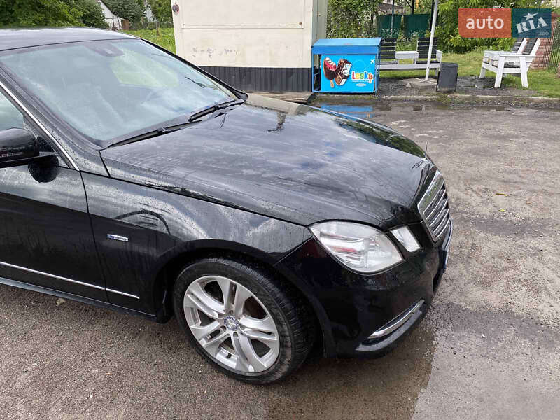 Седан Mercedes-Benz E-Class 2011 в Володимирці фото 3 Седан Mercedes-Benz E-Class 2011 в Володимирці