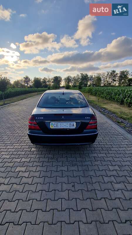 Седан Mercedes-Benz E-Class 2003 в Липовце