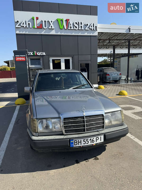 Седан Mercedes-Benz E-Class 1989 в Одессе