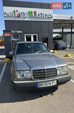 Седан Mercedes-Benz E-Class 1989 в 