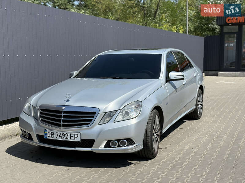 Седан Mercedes-Benz E-Class 2011 в Чернигове фото 4 Седан Mercedes-Benz E-Class 2011 в Чернигове