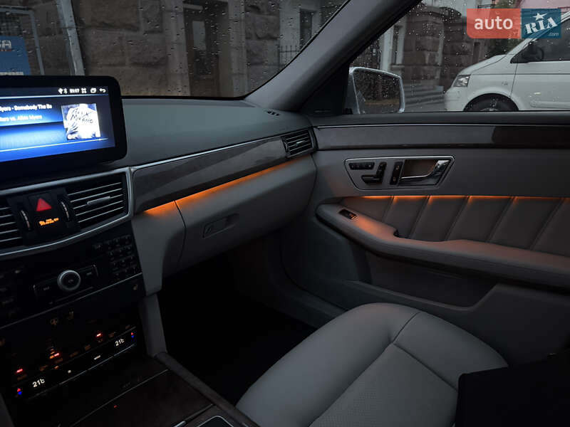 Седан Mercedes-Benz E-Class 2011 в Чернигове фото 23 Седан Mercedes-Benz E-Class 2011 в Чернигове
