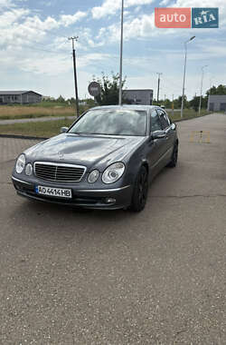Седан Mercedes-Benz E-Class 2006 в Виноградове