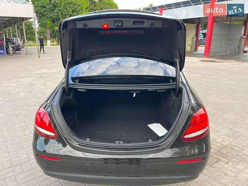 Седан Mercedes-Benz E-Class 2018 в Дубно
