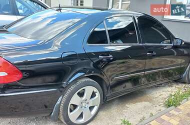 Седан Mercedes-Benz E-Class 2003 в 