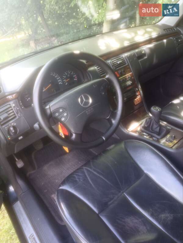 Седан Mercedes-Benz E-Class 2000 в Костопілі