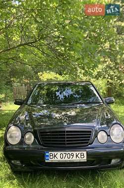 Седан Mercedes-Benz E-Class 2000 в 