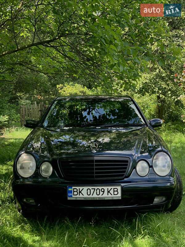 Седан Mercedes-Benz E-Class 2000 в Костопілі
