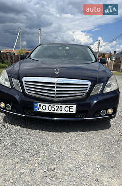 Седан Mercedes-Benz E-Class 2009 в 