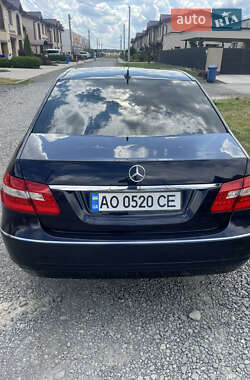 Седан Mercedes-Benz E-Class 2009 в 