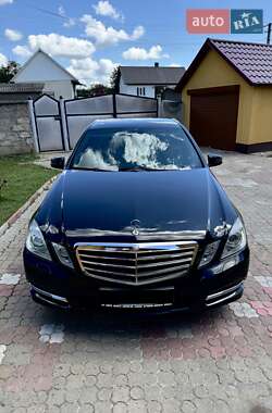 Седан Mercedes-Benz E-Class 2012 в 