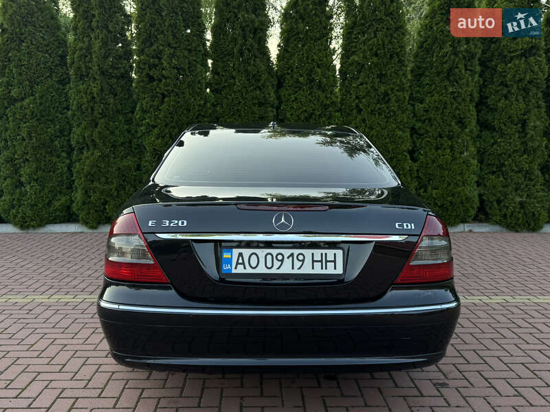 Седан Mercedes-Benz E-Class 2006 в Хмельницком