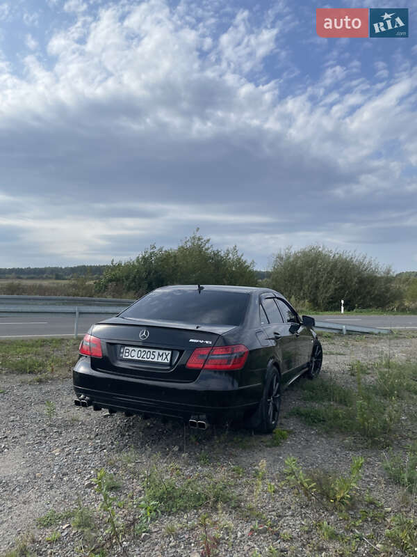Седан Mercedes-Benz E-Class 2009 в Яворове