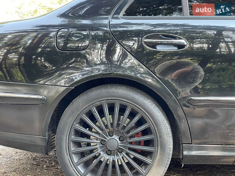 Седан Mercedes-Benz E-Class 2002 в Вышгороде