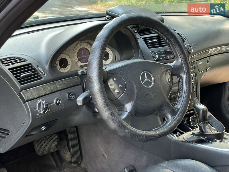 Седан Mercedes-Benz E-Class 2002 в Вышгороде