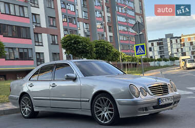 Седан Mercedes-Benz E-Class 2000 в 