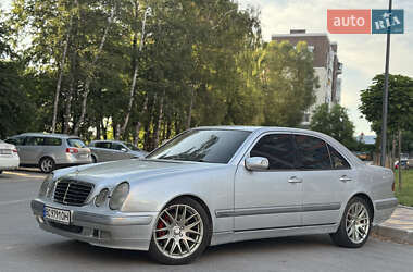 Седан Mercedes-Benz E-Class 2000 в 