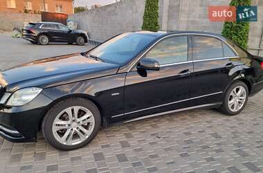 Седан Mercedes-Benz E-Class 2012 в 