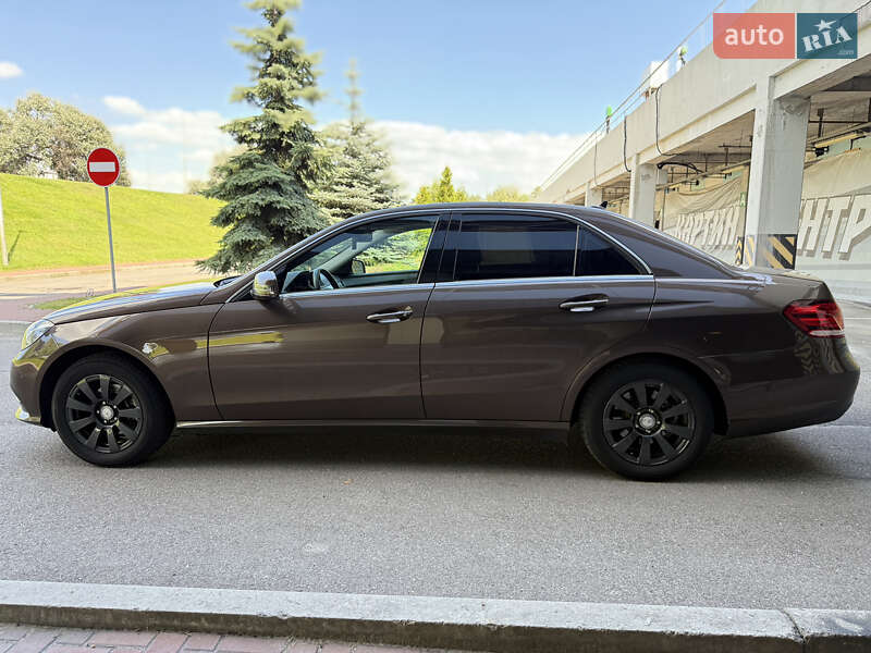 Седан Mercedes-Benz E-Class 2014 в Киеве