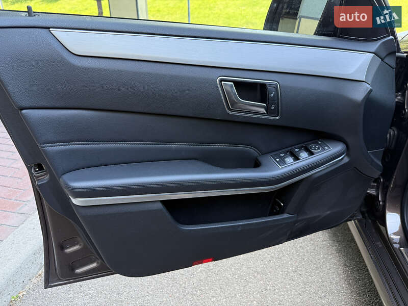 Седан Mercedes-Benz E-Class 2014 в Киеве