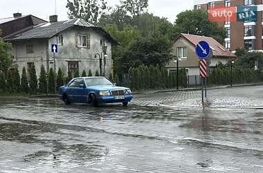 Купе Mercedes-Benz E-Class 1993 в Львові