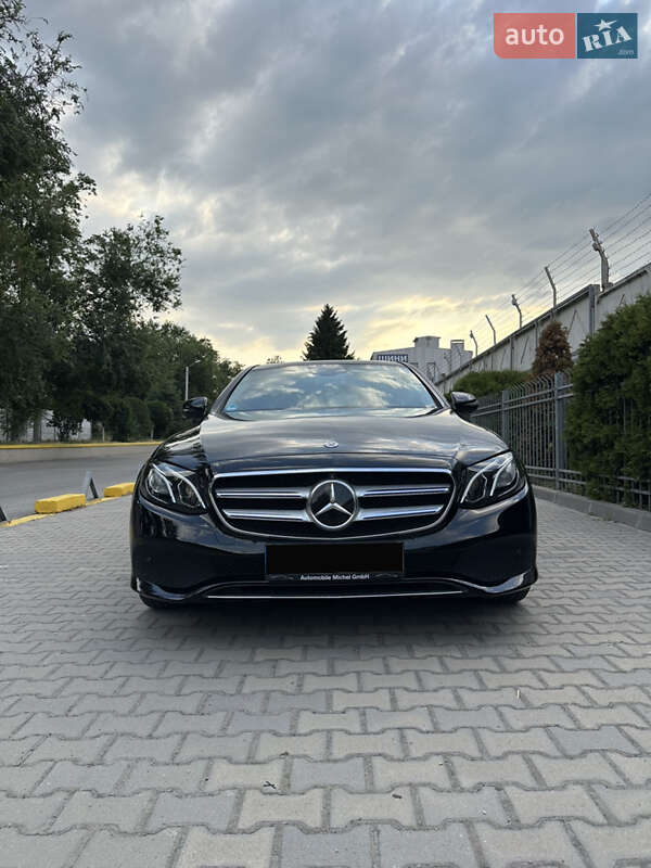 Седан Mercedes-Benz E-Class 2017 в Днепре