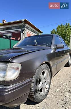 Седан Mercedes-Benz E-Class 1994 в 